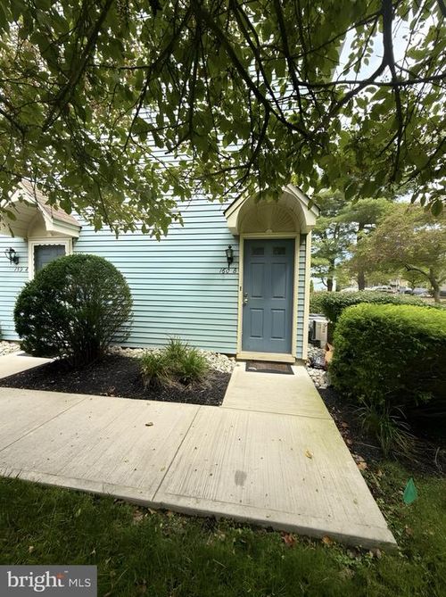 b-160 Bradford Ct, MOUNT LAUREL, NJ, 08054-3705 | Card Image