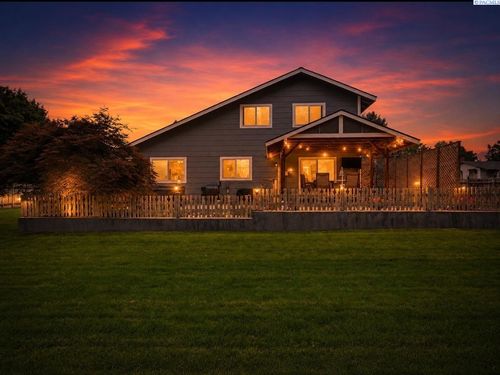 203 E 45th Pl, Kennewick, WA, 99337 | Card Image