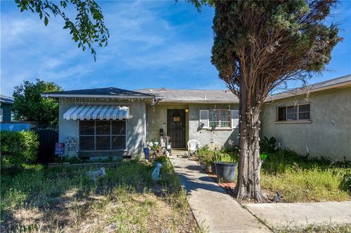 911 W 10th St, Corona, CA, 92882-4003 | Card Image