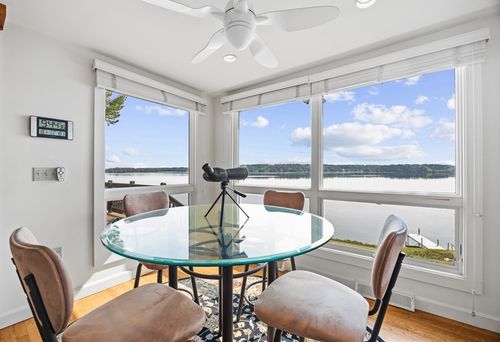 15 Hilltop Acres Dr, Lakeville, MA, 02347-2528 | Card Image