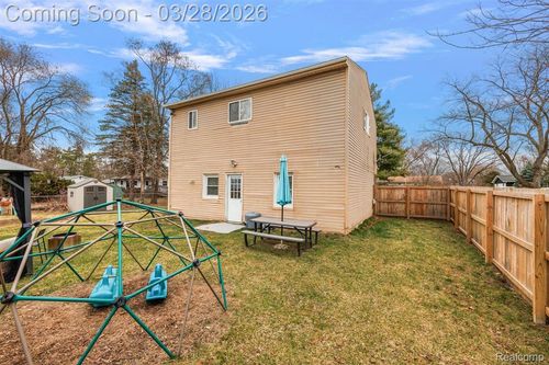 3570 Emmons Ave, Rochester Hills, MI, 48307-5620 | Card Image