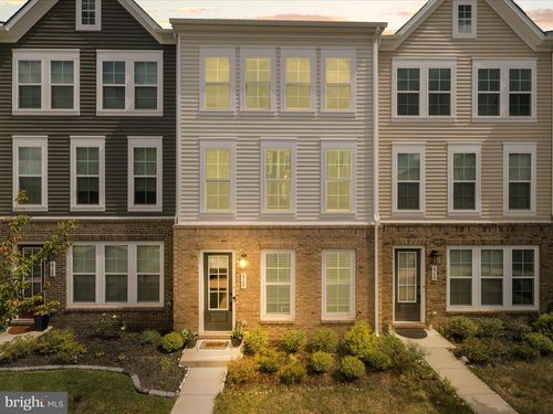 6757 Sirah Ln, GAINESVILLE, VA, 20155-2058 | Card Image