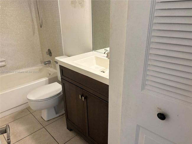 APT-407 - 4164 Inverrary Dr, Condo with 1 bedrooms, 1 bathrooms and null parking in Lauderhill FL | Image 8