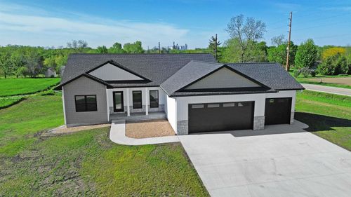 101 Pine Ridge Road, New Hartford, IA, 50660 | Card Image