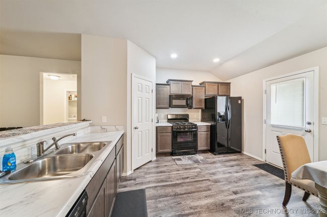 14995 S 276 Th East Ave, House other with 4 bedrooms, 2 bathrooms and null parking in Coweta OK | Image 10