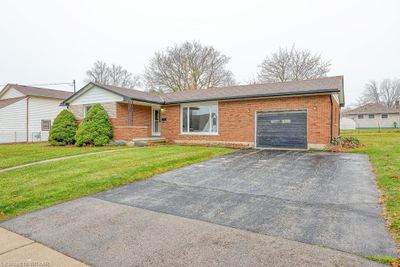 253 Evelyn Ave, House other with 3 bedrooms, 1 bathrooms and 5 parking in Ingersoll ON | Image 1