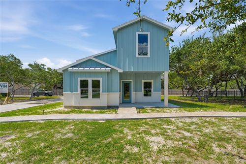 150 Lavaca Cir, Rockport, TX, 78382-2067 | Card Image