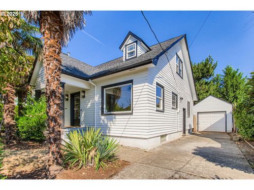 1815 N Ainsworth St, Portland, OR, 97217-4711 | Card Image