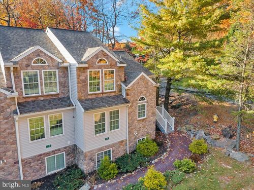 12 Beachwood Court, LAKE HARMONY, PA, 18624 | Card Image