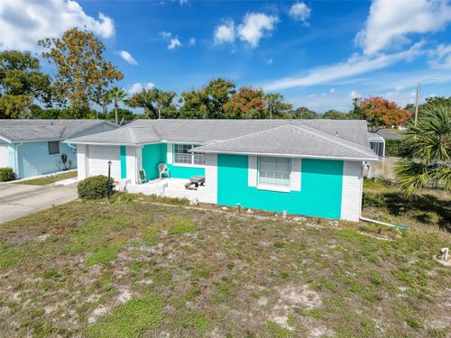 7815 Foxbloom Dr, PORT RICHEY, FL, 34668-1756 | Card Image