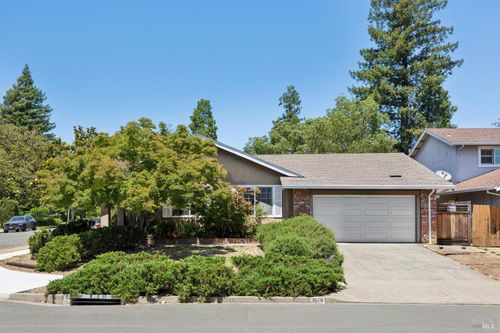 1676 Paulson Way, Napa, CA, 94558 | Card Image