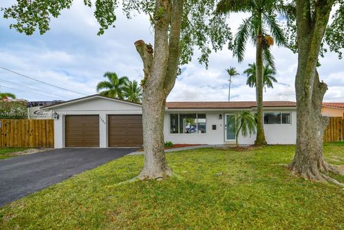 1380 Sw 56th Ave, Plantation, FL, 33317-5327 | Card Image