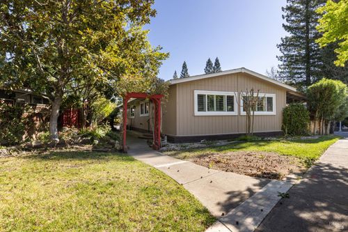 7 San Juan Ct, Saint Helena, CA, 94574-1252 | Card Image