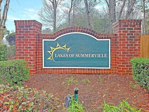 123 Lynches River Dr, Summerville, SC, 29485-8877 | Card Image