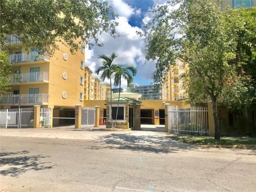 204-2475 Nw 16th Street Rd, Miami, FL, 33125-1393 | Card Image