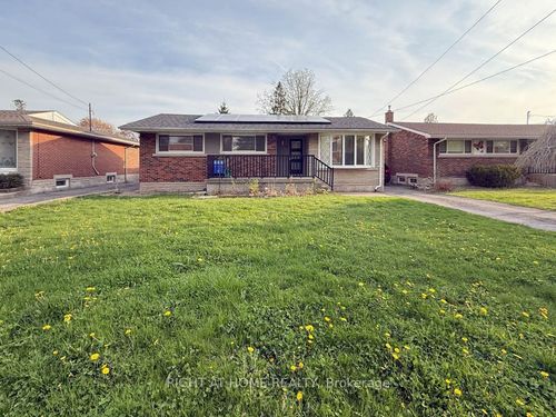48 Idlewood Ave, Hamilton, ON, L8T1V9 | Card Image