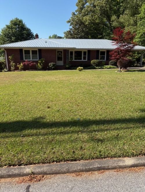 205 Sunset Dr, Abbeville, SC, 29620-1535 | Card Image
