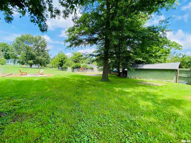 245 W Mcclernand Ave, House other with 5 bedrooms, 2 bathrooms and null parking in Shawneetown IL | Image 8