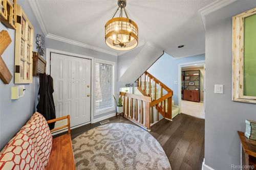 8206 Saint James Ct, Grosse Ile, MI, 48138-1774 | Card Image