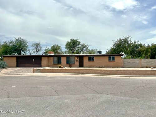 701 W Edgewater Drive, Tucson, AZ, 85704 | Card Image