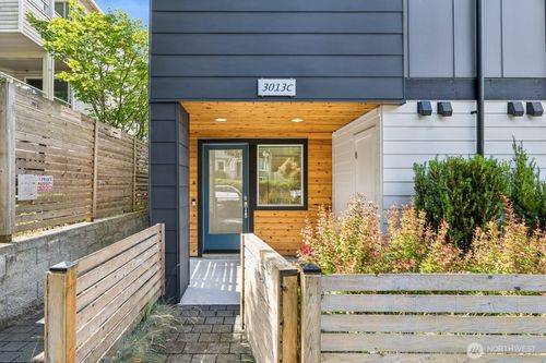 c-3013 Ne 130th St, Seattle, WA, 98125-4416 | Card Image