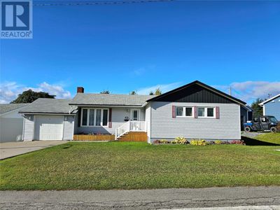 127 Brookfield Ave, House other with 4 bedrooms, 2 bathrooms and null parking in Corner Brook NL | Image 1