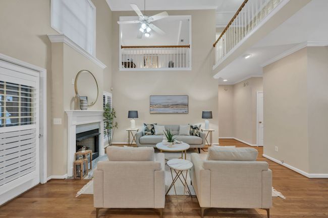 IMPRESSIVE 2-Story Great Room w/ Fireplace | Image 4