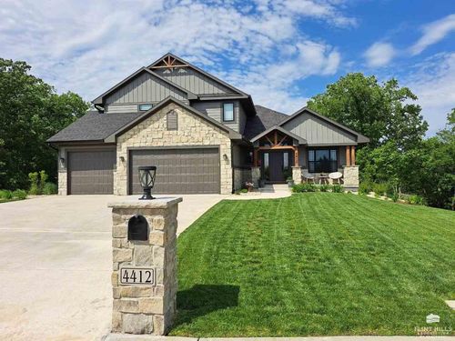 4412 Grande Bluffs Ct, Manhattan, KS, 66503-8932 | Card Image