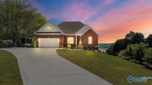 71 Majestic View Dr, Grant, AL, 35747-9210 | Card Image