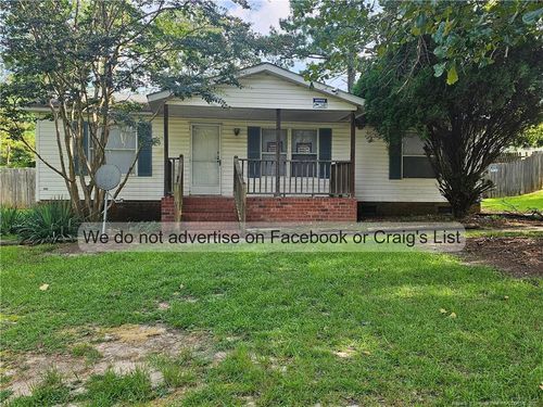 905 Stirling Ct, Raeford, NC, 28376-9432 | Card Image
