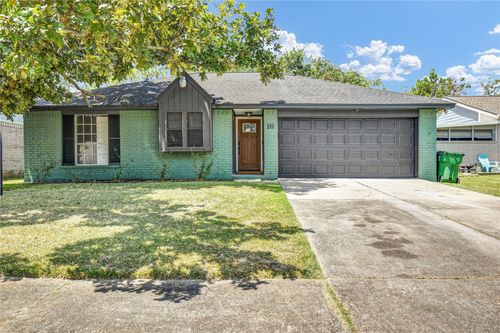 16 Ranch House Loop, Angleton, TX, 77515 | Card Image