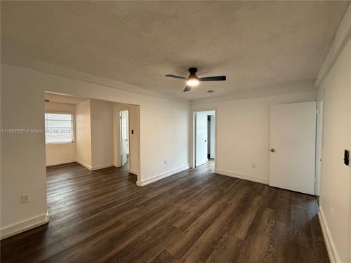 2-552 Nw 1st St, Miami, FL, 33128 | Card Image
