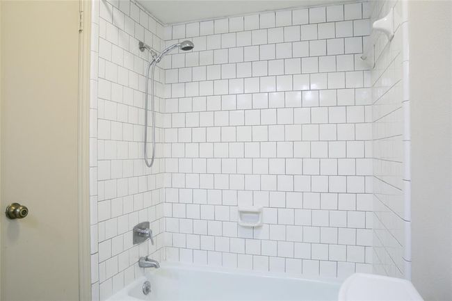 3911 Cypress Lake Dr, House other with 4 bedrooms, 2 bathrooms and 2 parking in Spring TX | Image 19