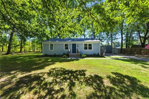 8309 Daniels Ln, Gloucester, VA, 23061-4343 | Card Image