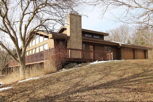 15651 Rock Grove Rd, DURAND, IL, 61024-9576 | Card Image