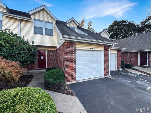 f-312 Crown Colony Ct, Saint Peters, MO, 63376-1582 | Card Image