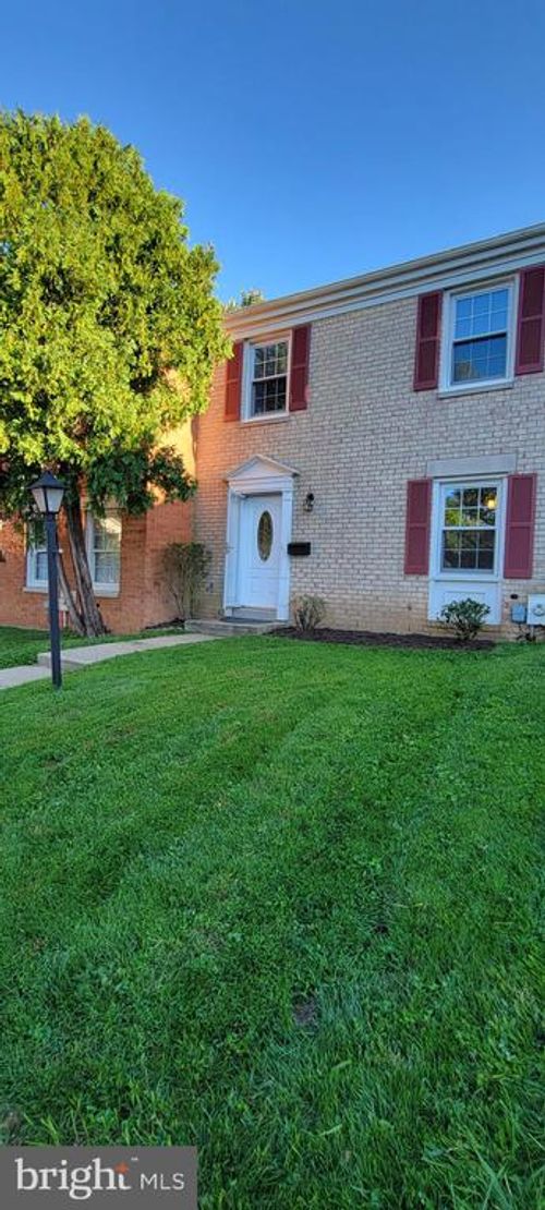 27 Landsend Dr, GAITHERSBURG, MD, 20878-1914 | Card Image