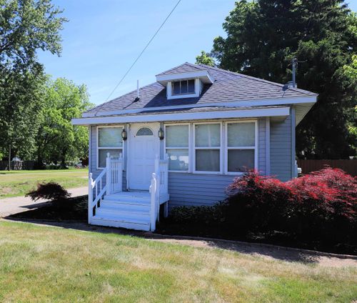 401 S Main Street, Chesaning Village, MI, 48616 | Card Image