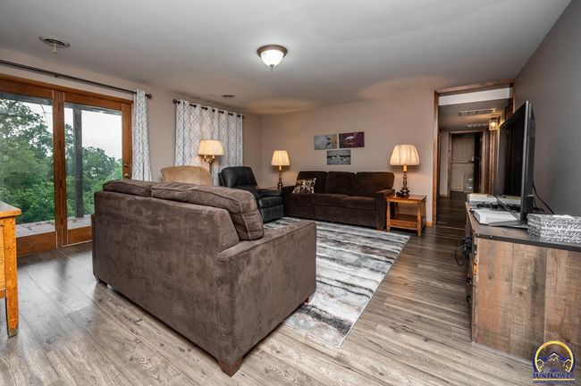 8231 Mike O Vince Rd, House other with 5 bedrooms, 4 bathrooms and null parking in Ozawkie KS | Image 44