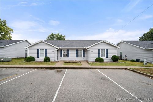 104 Burns Dr, Jeffersonville, IN, 47130 | Card Image