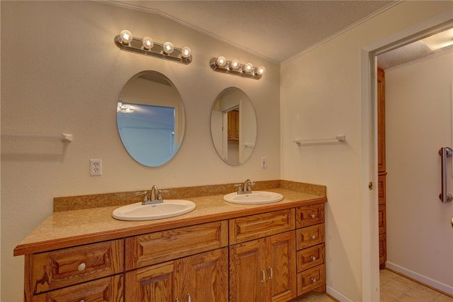 117 E Denmark St, House other with 3 bedrooms, 2 bathrooms and 2 parking in Walnut Springs TX | Image 18