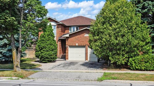 458 Beverley Glen Blvd, Thornhill, ON, L4J7S2 | Card Image