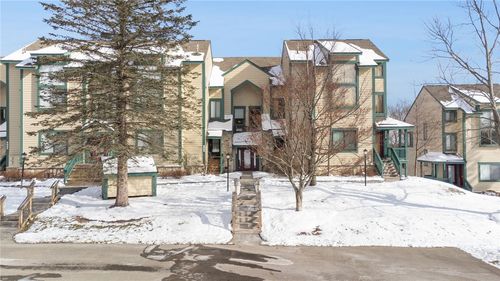 8011 Meadowridge Dr, Champion, PA, 15622-2053 | Card Image