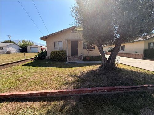 7121 Vine, Highland, CA, 92346 | Card Image