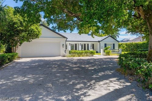 2728 Crayton Rd, NAPLES, FL, 34103-4024 | Card Image