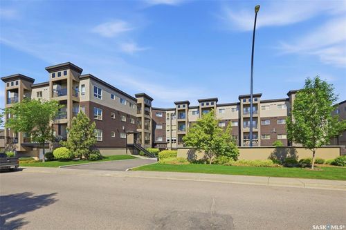 318-115 Willowgrove Crescent, Saskatoon, SK, S7W0N4 | Card Image