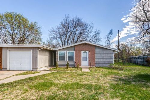 3007 Castle Ct, Salina, KS, 67401-8010 | Card Image