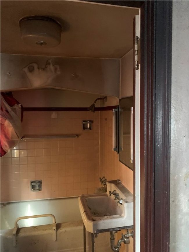 1823 Wright St, House other with 2 bedrooms, 1 bathrooms and 5 parking in Wilkinsburg PA | Image 15