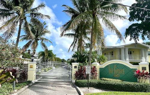 308-2660 Ne 8th Ave, Wilton Manors, FL, 33334-2584 | Card Image