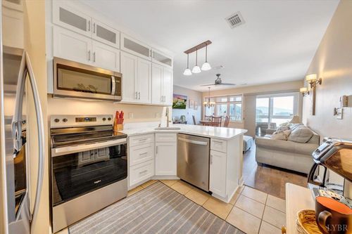 unit-324-1273 Graves Harbor Trl, Huddleston, VA, 24104-3648 | Card Image